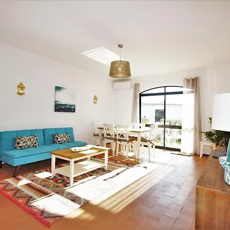Sea View - Beach - Pool - Garden - Terrace Holiday home